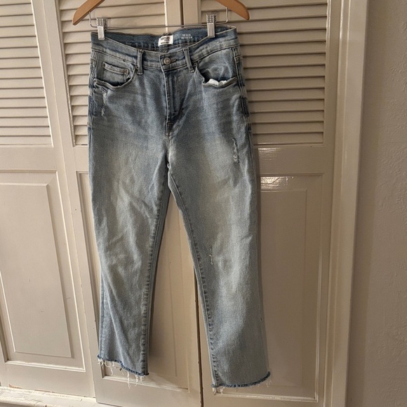 Kensie Denim - Kensie The Allie High Rise Straight Jeans with Frayed Hem